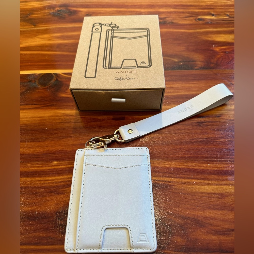 Andar x Darylann Denner wallet - Dune